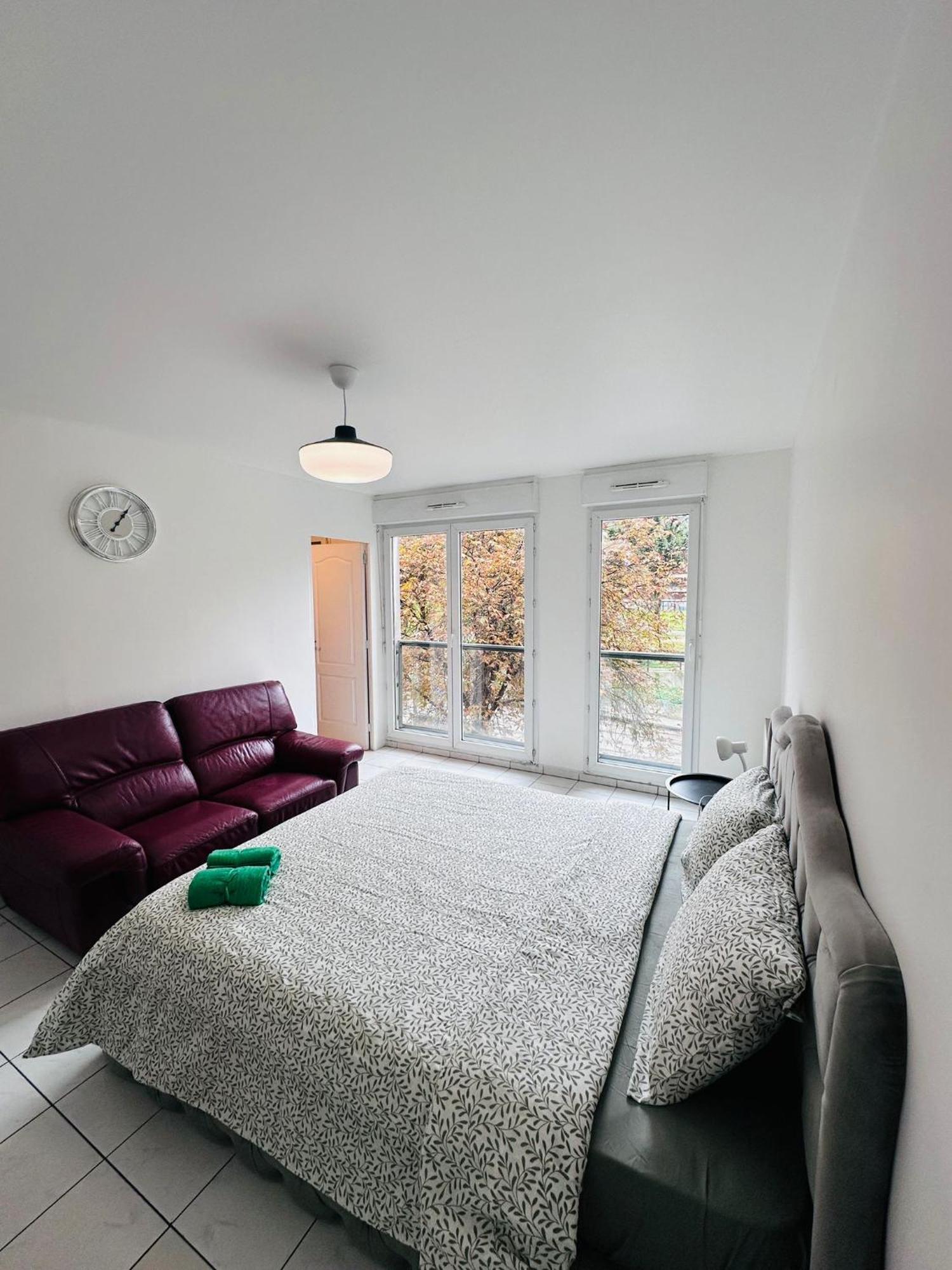 Sri-Indo Bobigny Paris Apartment Екстериор снимка