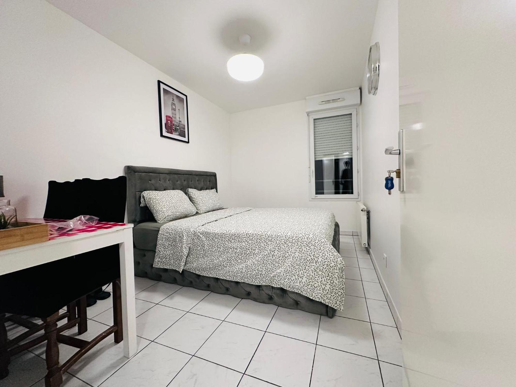Sri-Indo Bobigny Paris Apartment Екстериор снимка