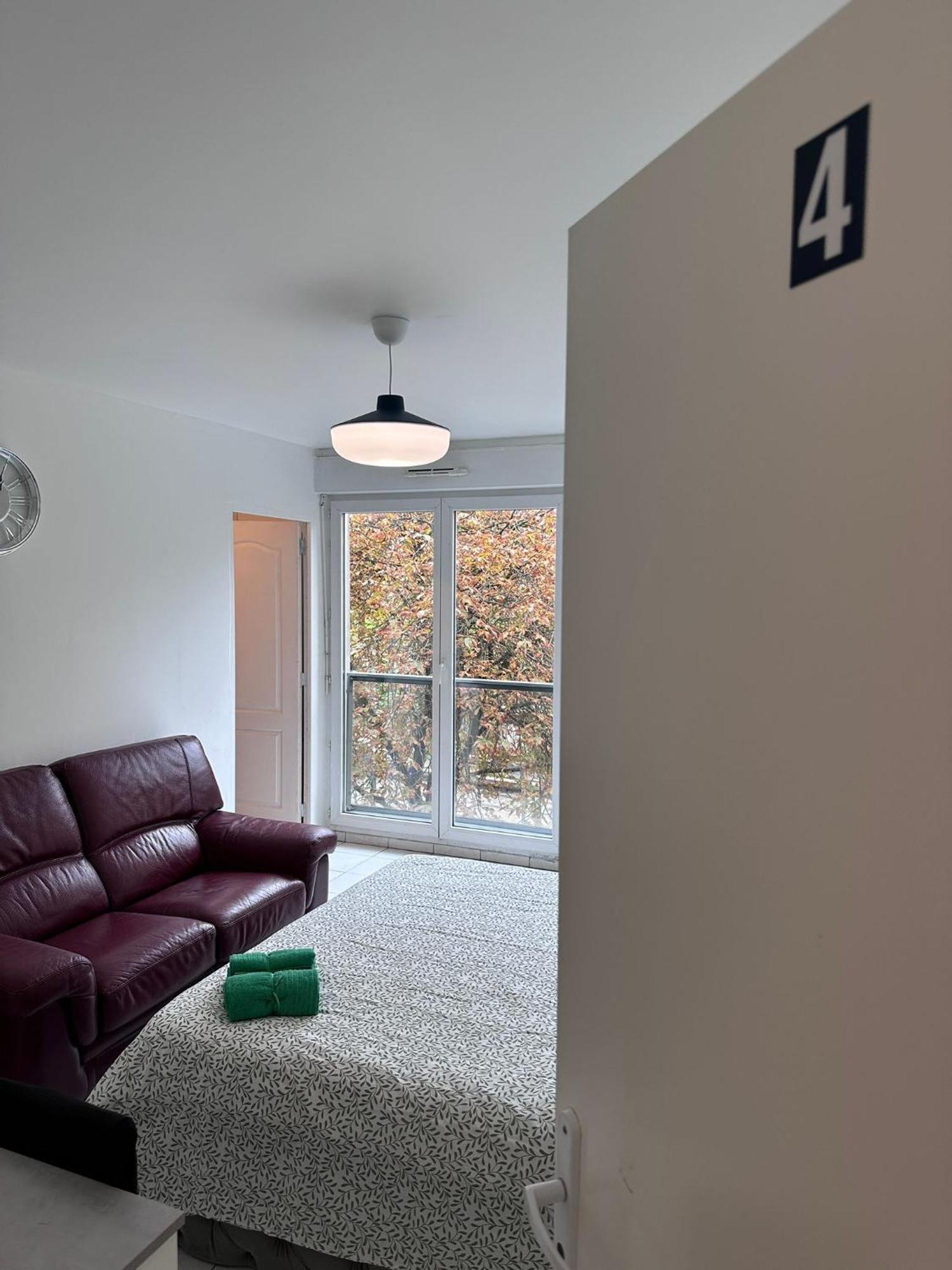 Sri-Indo Bobigny Paris Apartment Екстериор снимка