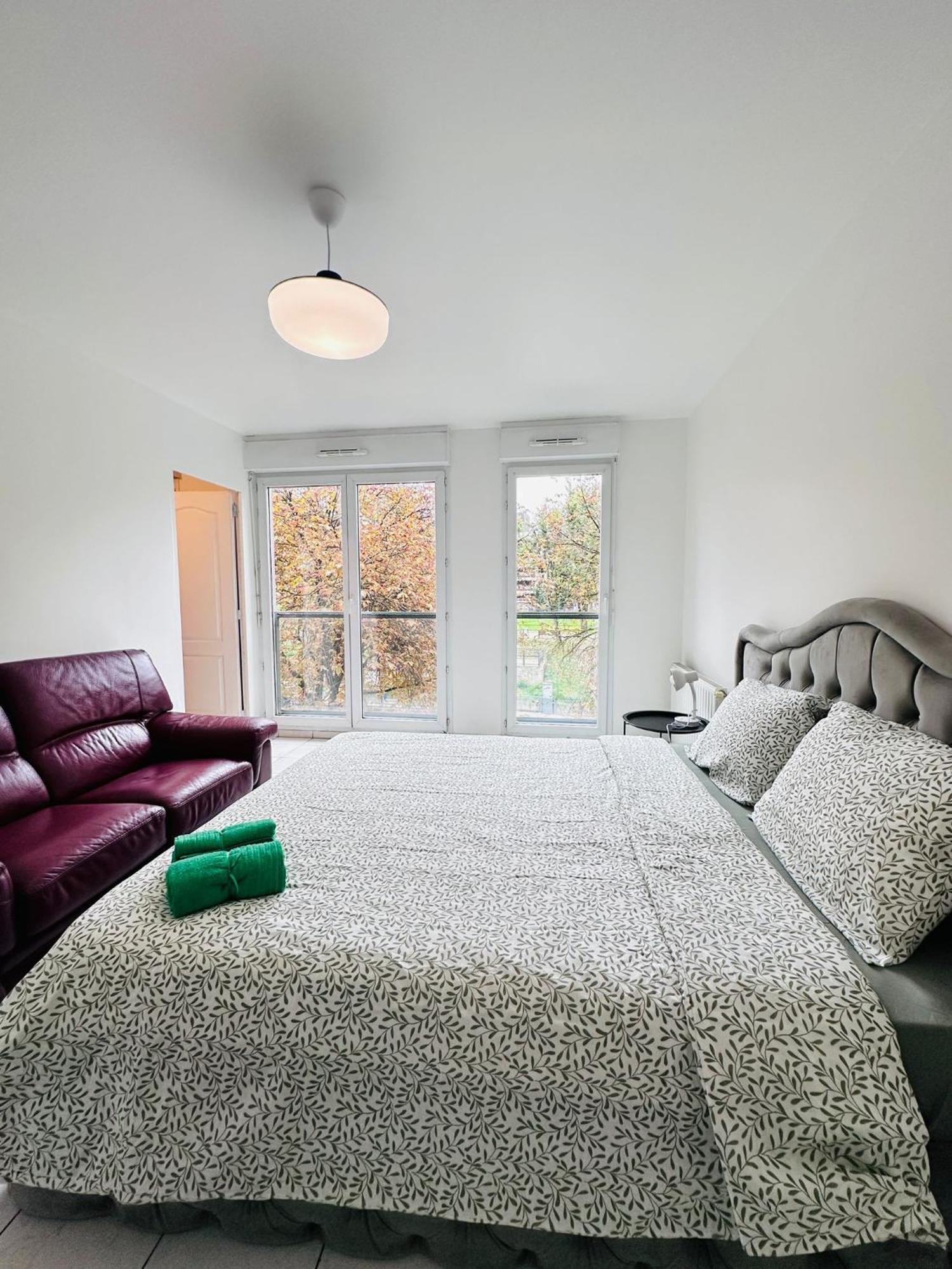 Sri-Indo Bobigny Paris Apartment Екстериор снимка